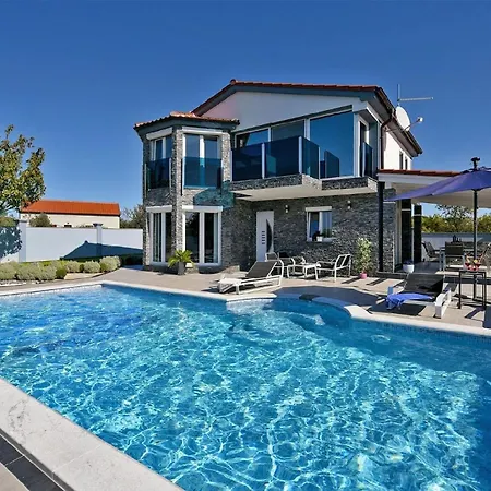 Mit Privatpool Fuer 10 Personen Ca 128 Qm In Fazana, Istrien Istrische Riviera Holiday home