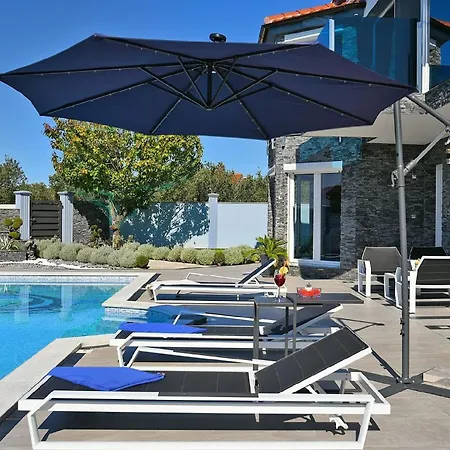 Holiday home Mit Privatpool Fuer 10 Personen Ca 128 Qm In Fazana, Istrien Istrische Riviera