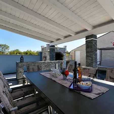 Mit Privatpool Fuer 10 Personen Ca 128 Qm In Fazana, Istrien Istrische Riviera Holiday home *